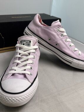 Converse Chuck Taylor All Star Low Top Sneakers - Light Purple Size 9